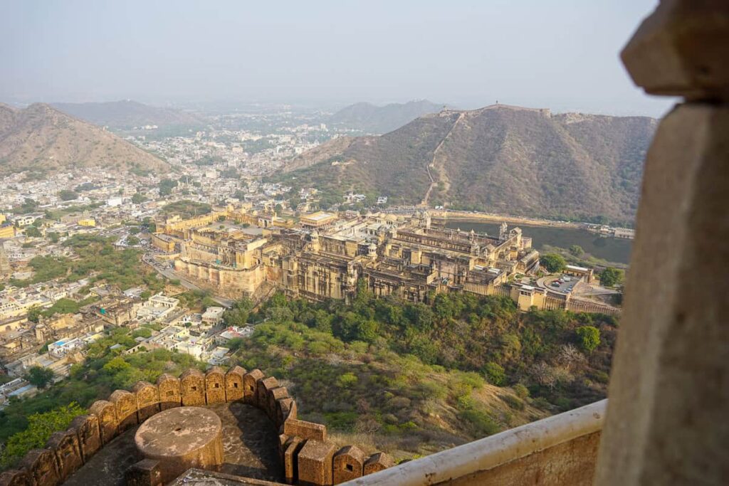 Amazing views over Amer Fort from Jaigarh Fort