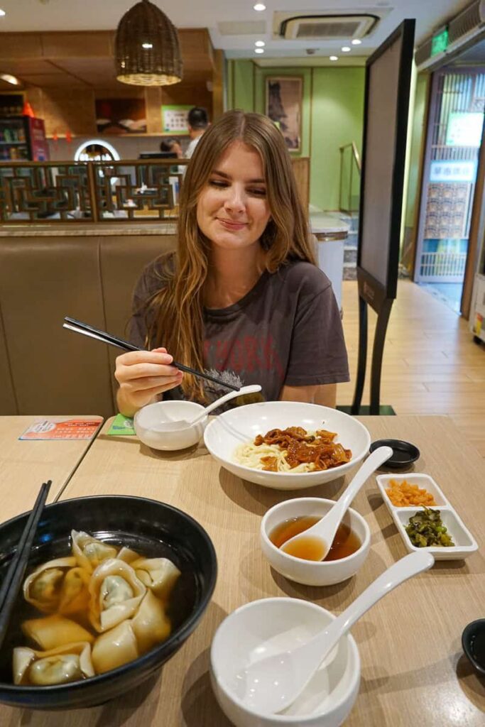 Veggie food in China on a budget